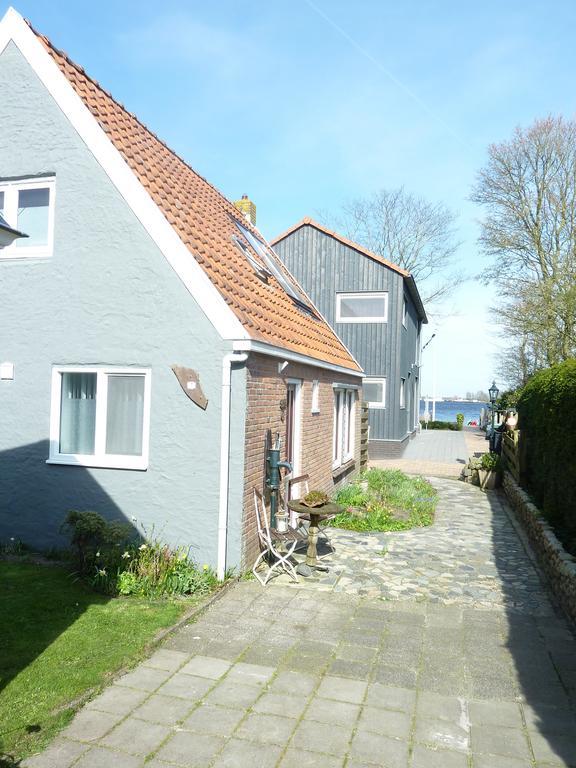 B&B It Lytshus Earnewâld Pokoj fotografie